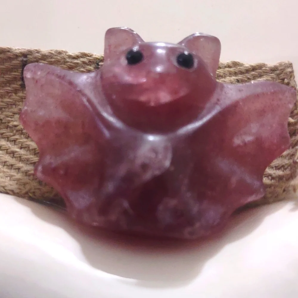 Bat Carving Strawberry Quartz 1inch By 1.5 Inch Has Flaws - Picture 11 of 12